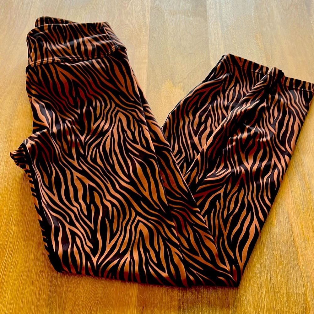Alala tiger stripe leggings